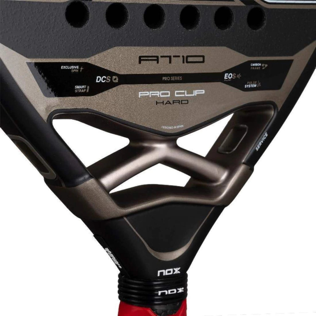 Pala Nox AT10 Pro Cup Hard By Agustin Tapia 2026