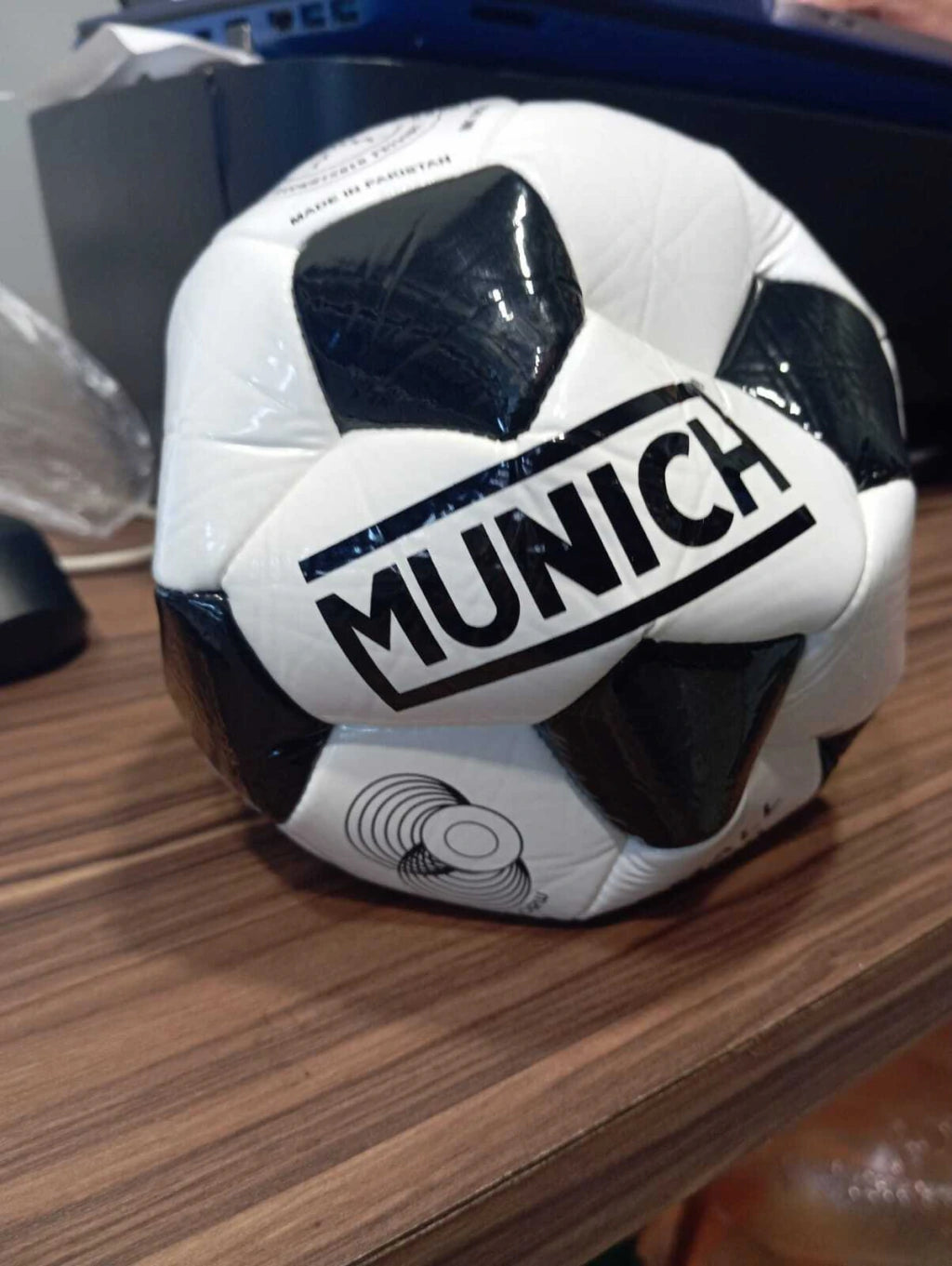 Balon Munich Blanco Negro 48 cm